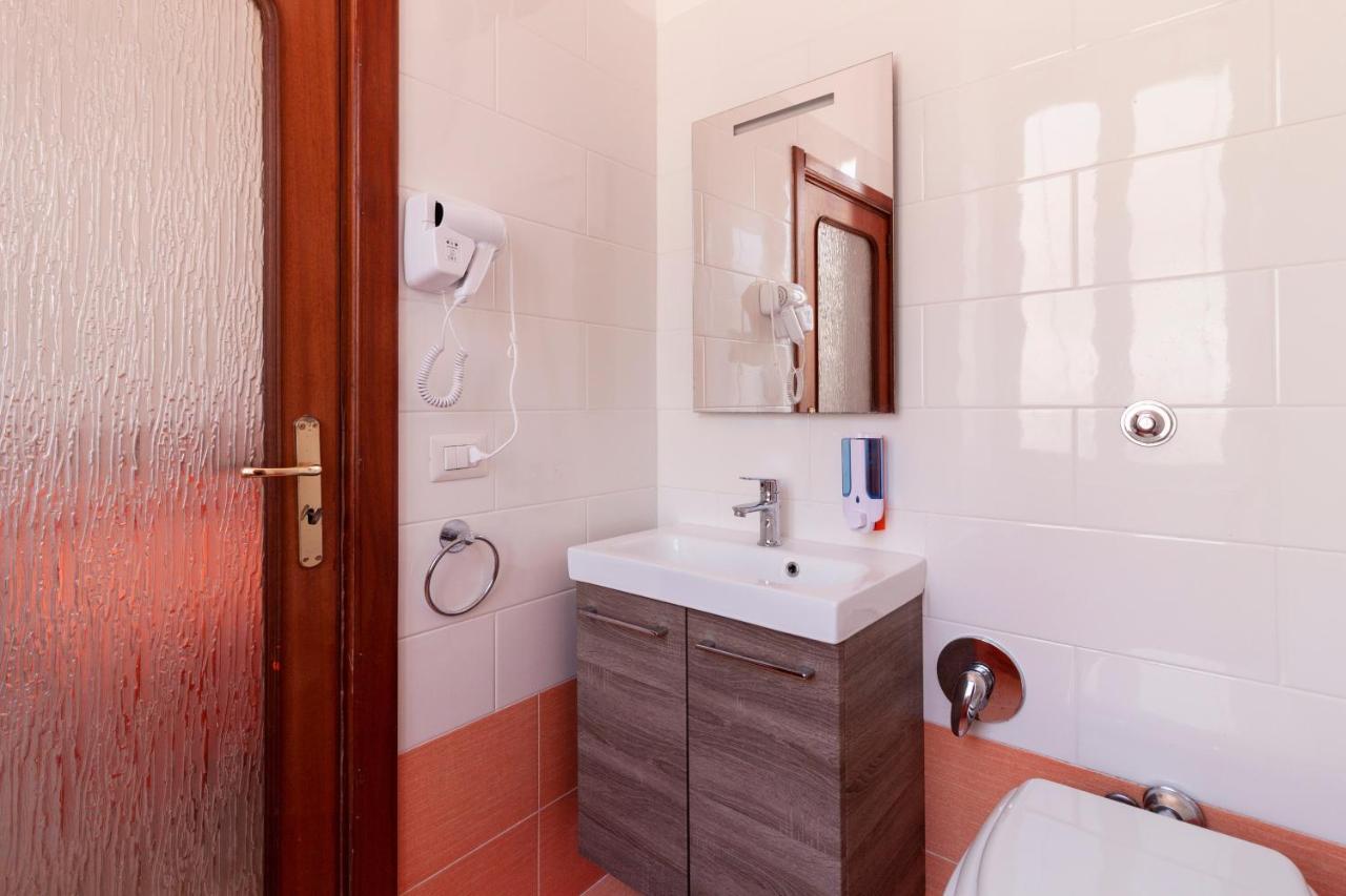 Bnb Etnuvio, Double Rooms In เนเปิลส์ ภายนอก รูปภาพ